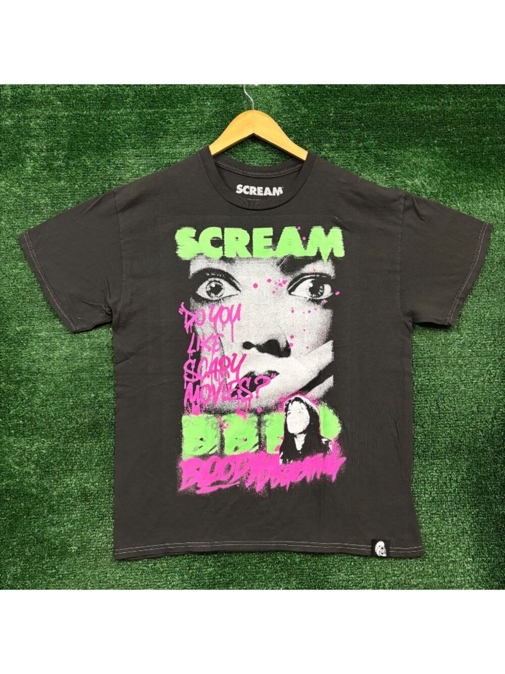 Bloody Disgusting x Scream Do You Like Scary Movies? T-Shirt Size Large